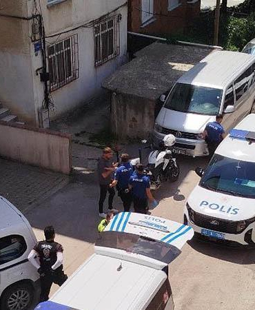Başından vurulan kadın ağır yaralandı; evdeki 3 arkadaşı gözaltına alındı