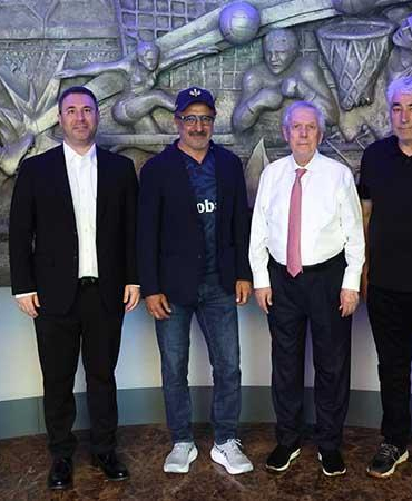 Fenerbahçe Başkanı Aziz Yıldırım, Chobani Kurucusu ve CEO’su Hamdi Ulukaya’yı ağırladı