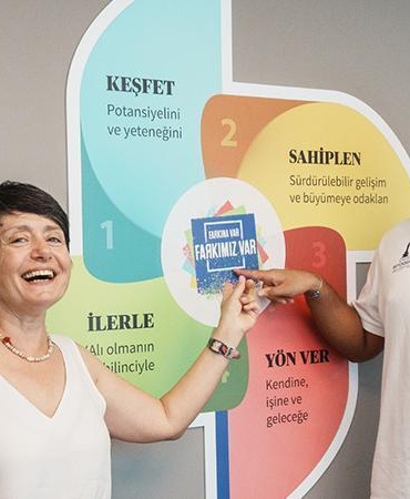 Otizmli yüzücü Tuna, Kuzey Kanalı geçişine törenle uğurlandı