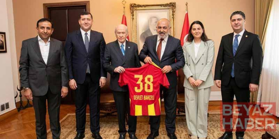 Kayserispor yönetiminden MHP Lideri Bahçeli’ye ziyaret