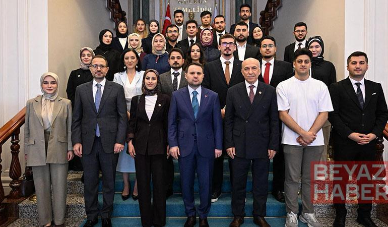 Bakan Gürlek, İstanbul 2 No’lu Barosu Başkanı Şamlı ve stajyer avukatları kabul etti