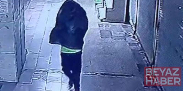 Çöp poşeti ile yüzünü saklayıp, çay ocağını yaktı; o anlar kamerada