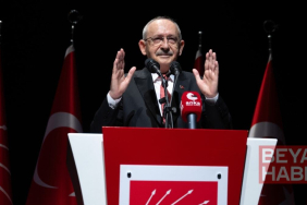 Kılıçdaroğlu'nun genel merkezdeki konuşmasına 18 vekil katıldı