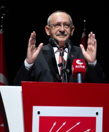 Kılıçdaroğlu'nun genel merkezdeki konuşmasına 18 vekil katıldı
