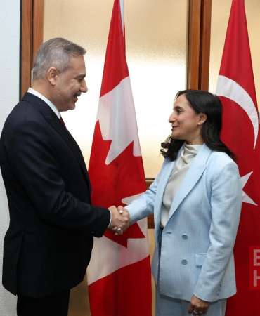 Bakan Fidan, Kanadalı mevkidaşı ile bir araya geldi