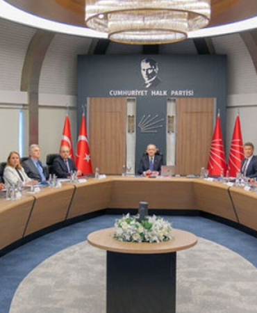 Son dakika...CHP'de 3 mevcut 3 eski il başkanı YDK'ya sevk edildi