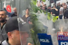 Bakanlık önündeki eylemde öğretmenlere gözaltı, basına kalkan engeli