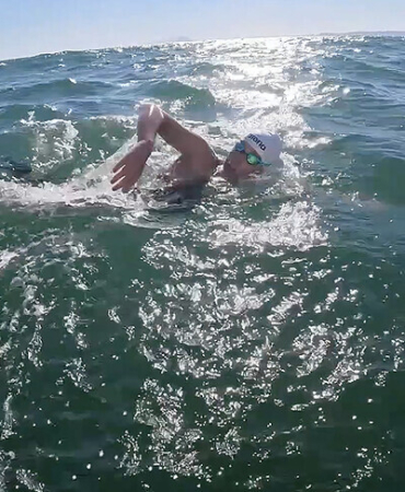 İtalya'da 28 kilometrelik parkuru 9 saatte yüzen Eda'nın yeni hedefi 36 kilometre