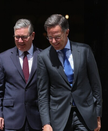 İngiltere Başbakanı Starmer, Londra'da NATO Genel Sekreteri Rutte ile görüştü