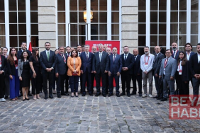 Ticaret Bakanı Bolat, Paris'te Türk iş insanlarıyla görüştü