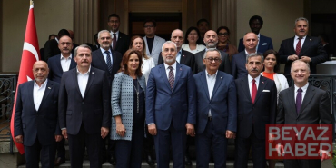 Bakan Işıkhan, işçi, işveren ve memur temsilcileriyle Cenevre'de bir araya geldi