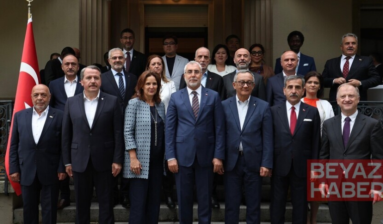 Bakan Işıkhan, işçi, işveren ve memur temsilcileriyle Cenevre'de bir araya geldi