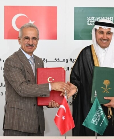Türkiye ile Suudi Arabistan, lojistik ve demir yolu alanlarında işbirliğine gitti