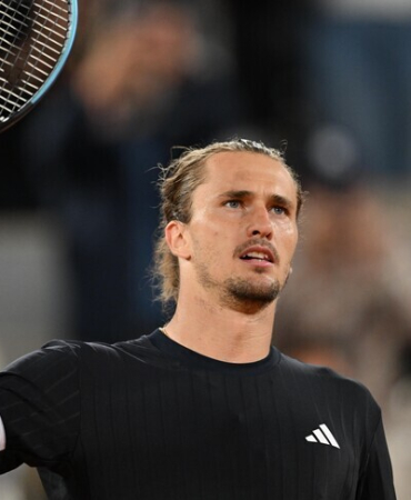Fransa Açık'ta Zverev, Kostyuk ve Andreeva yarı finale çıktı