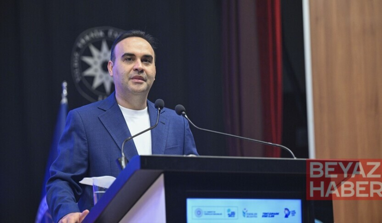 Bakanı Kacır: Veri merkezi ve yapay zeka yatırımlarına 3 milyar dolarlık kamu kaynağı sunacağız