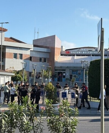 Silivri Belediyesine yönelik usulsüzlük soruşturmasında 10 şüpheli tutuklandı