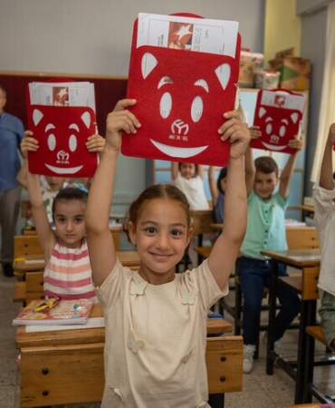 Yaklaşık 18 milyon öğrenci karnelerini alarak yaz tatiline girdi