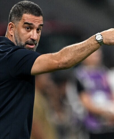 Arda Turan, Ukrayna Premier Lig'de yılın teknik direktörü seçildi