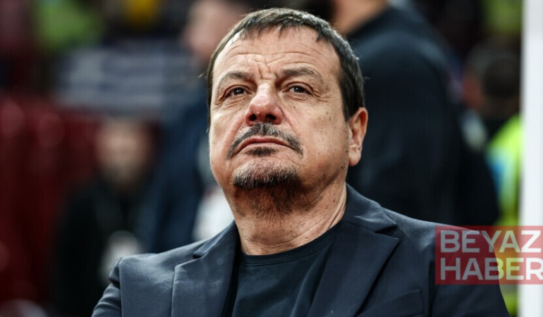 Panathinaikos Başantrenörü Ergin Ataman'dan Olympiakos taraftarına tepki