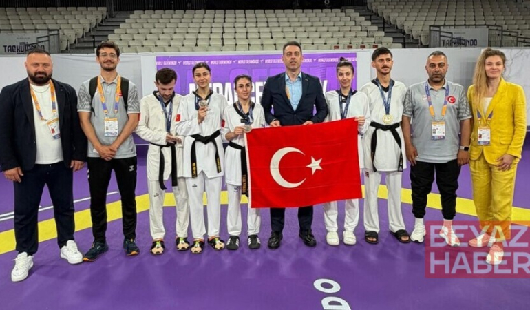 Milli tekvandocular, Almanya'daki turnuvanın ikinci gününde 17 madalya kazandı