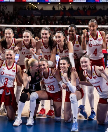 Türk voleybolu gururlandırmaya devam ediyor