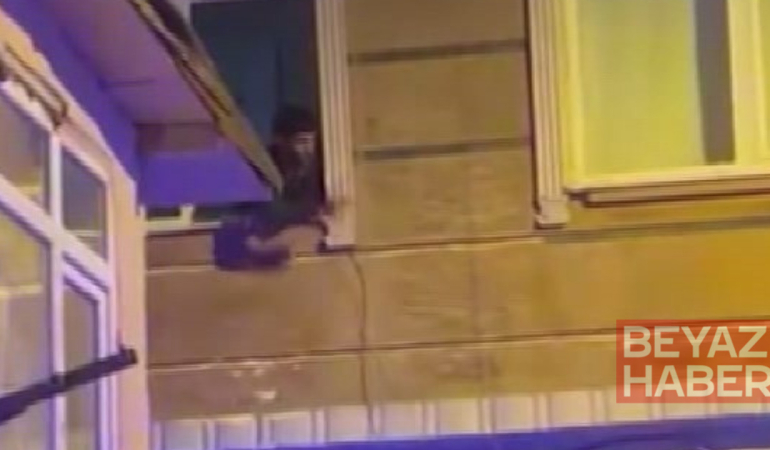 Annesinden para alamayınca bıçakla rehin aldı