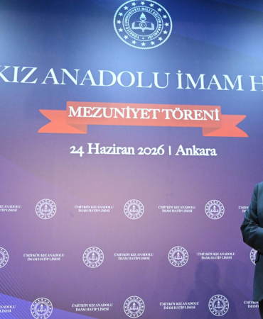 Açlık grevindeki öğretmenlere sessiz kalan bakan Tekin: Öğretmenlerin fedakarlıklarını göz ardı etmiyoruz