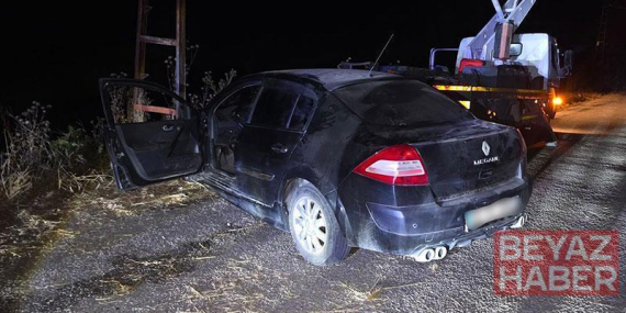 Elektrik direğine çarpan otomobilin alkollü sürücüsü ağır yaralandı