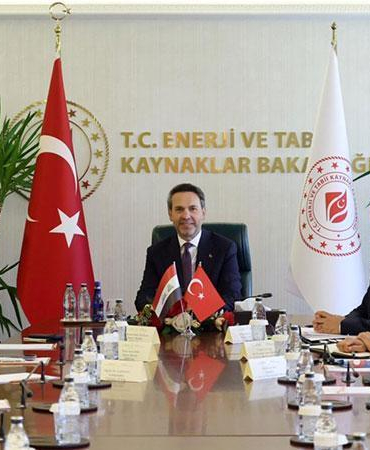 Bakan Bayraktar, Iraklı bakan yardımcılarıyla görüştü