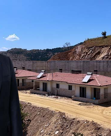 Ödemiş afet konutları yangının birinci yılında teslim ediliyor