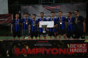 Yemeksepeti Express 25’inci Yıl Futbol Turnuvası’nın şampiyonu ‘Saatte 3’ takımı oldu