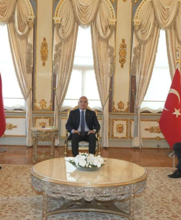 Kültür ve Turizm Bakanı Mehmet Nuri Ersoy, Vali Davut Gül'ü ziyaret etti