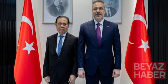 Bakan Fidan, Moro İslam Kurtuluş Cephesi lideri İbrahim ile görüştü