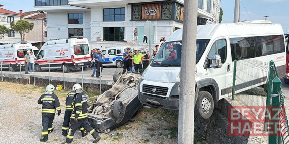 İşçi servisi ile iki otomobil çarpıştı: 3 yaralı