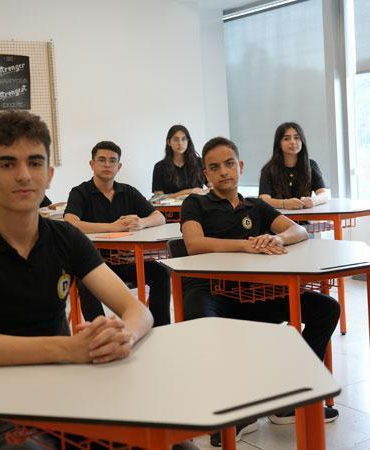 Demirören Medya ve Teknoloji Lisesi