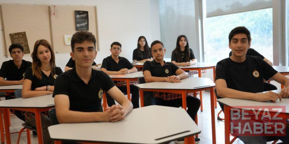 Demirören Medya ve Teknoloji Lisesi