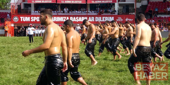 Kırkpınar’da ikinci gün güreşleri başladı