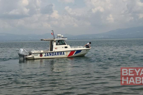 2 arkadaş, serinlemek için girdikleri İznik Gölü’nde kayboldu