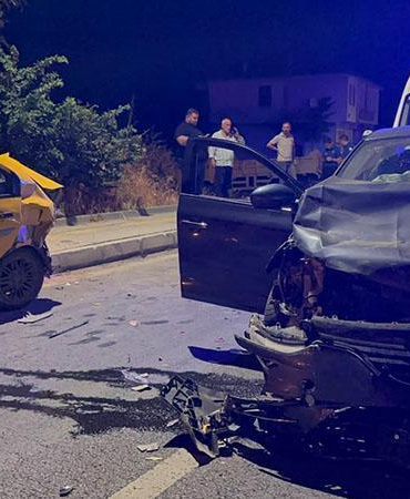 Alkollü sürücünün kullandığı otomobil, taksiye çarptı: 1 yaralı