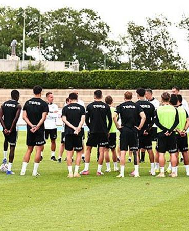 Beşiktaş çalışmalarını Slovakya’da sürdürüyor