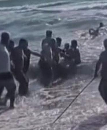 Kuşadası’nda denize giren 3 kişi boğuldu