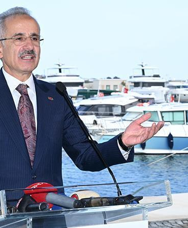 Bakan Uraloğlu: İlk 6 ayda elleçlenen yük miktarı yüzde 1,5 artarak 279 milyon tona ulaştı