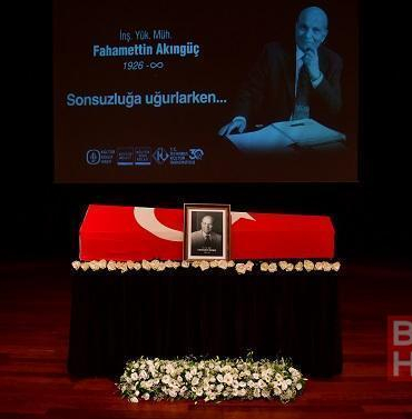 İKÜ’de Fahamettin Akıngüç için anma töreni düzenlendi