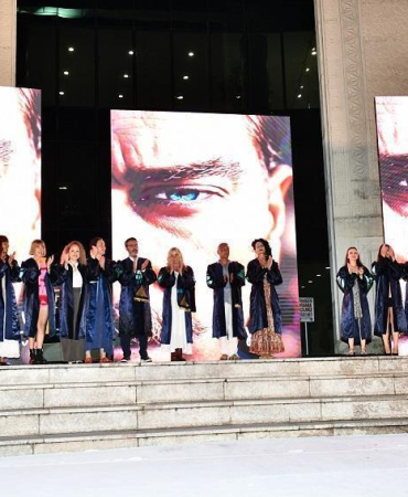 Genç tasarımcıların imzasını taşıyan yıl sonu defilesi gerçekleştirildi