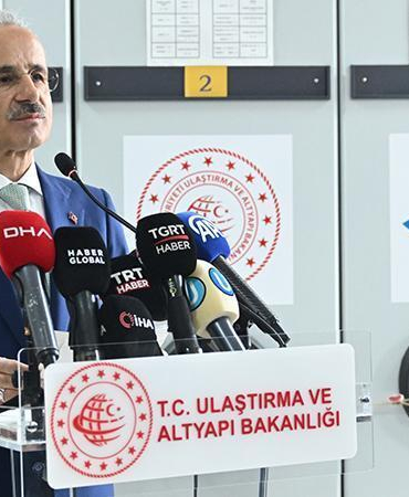 Bakan Uraloğlu: 2026 NATO Zirvesi anısına hazırlanan anma pulunu tedavüle sunduk