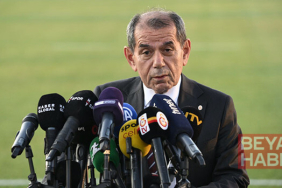Dursun Özbek: 'Galatasaray'ın geçmişine yakışan bir takım kuracağız!'