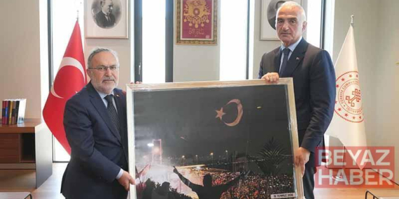 Bakan Ersoy, 15 Temmuz Derneği heyeti ile bir araya geldi