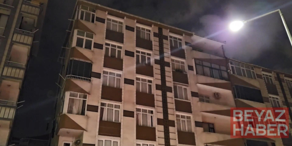 Bahçelievler’de kolonlarından sesler gelen 6 katlı apartman tahliye edildi