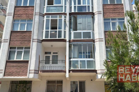Ablasının cesedi ile 1 hafta aynı evde kalan engelli, hastaneye kaldırıldı