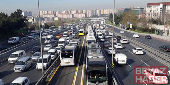 Metrobüs seferlerinde 15 Temmuz düzenlemesi; FSM Köprüsü güzergahı kullanılacak